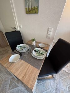 Doppel-Apartment Esstisch